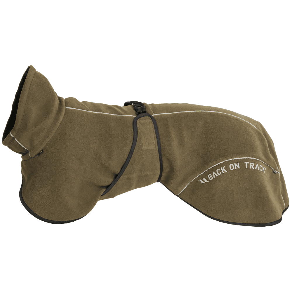 Back on Track Bay Fleece Coat Low Set Tail 70 cm Oliivinvihreä