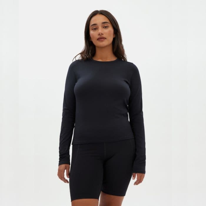 Girlfriend Collective Reset Fitted Long Sleeve Tee K. L Musta Naiset